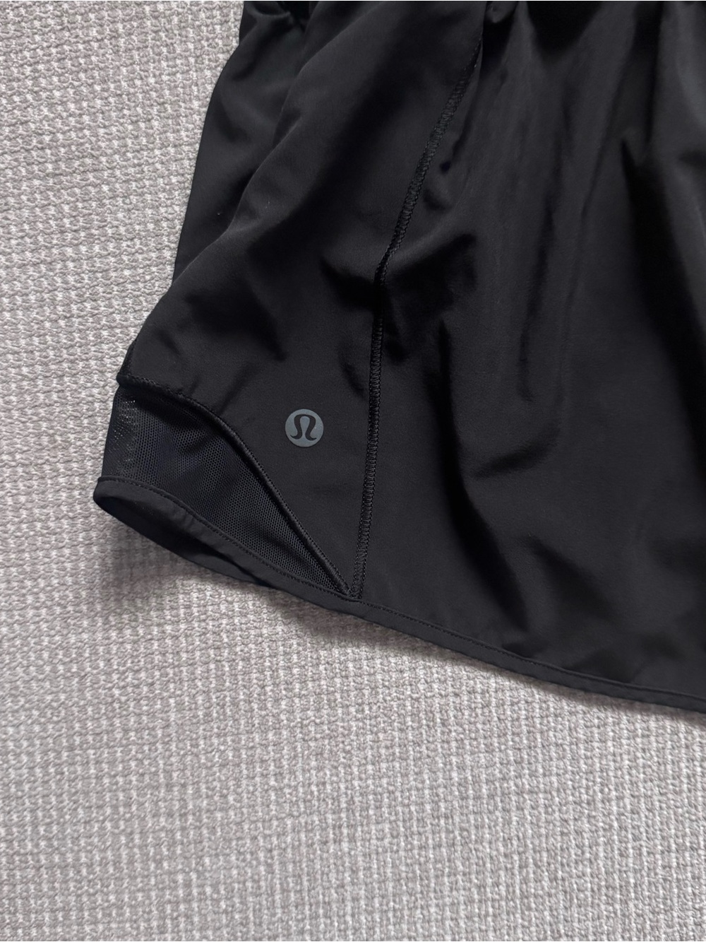 Lululemon hotty hot high rise Black Women's Athletic Running Shorts 4 - Picture 2 of 6